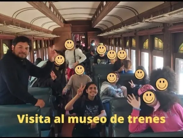 Estudiantes y familias de Ubuntu en una salida pedagógica
